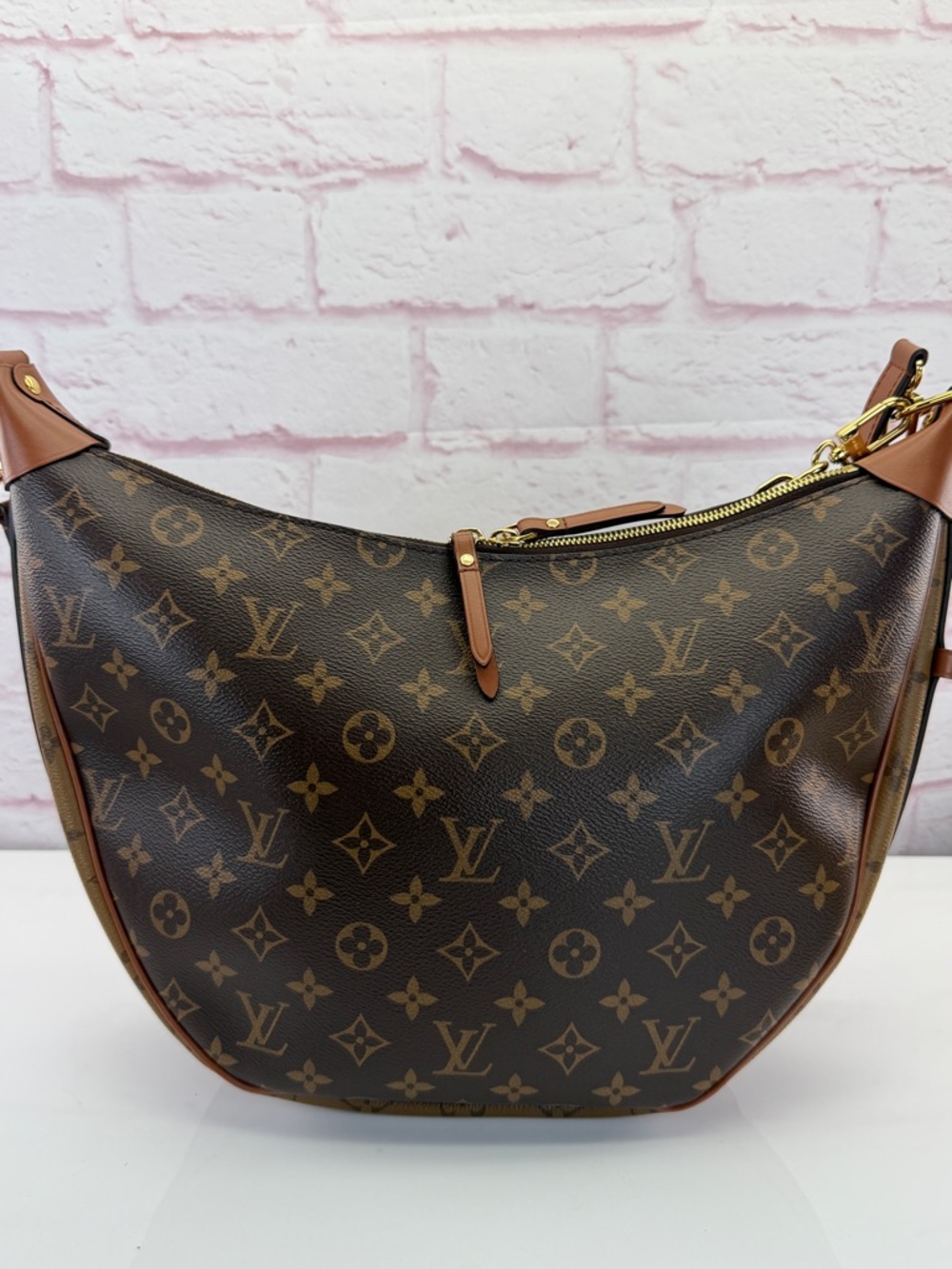 Louis Vuitton Loop Monogram Reverse Canvas Shoulder Hobo Gold Chain and Pouch - Picture 4 of 15